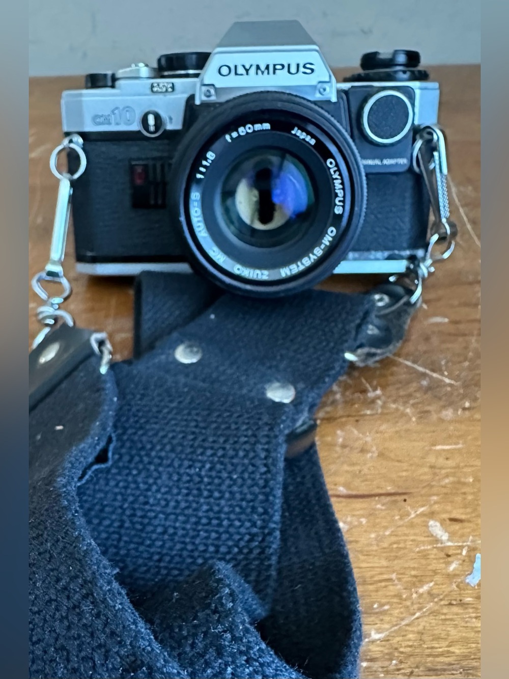 Olympus OM-10 35mm SLR Film Manual Focus Camera w/ 50mm Lens Filter Kit